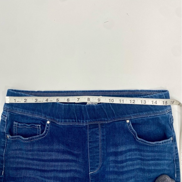 Croft & Barrow Pull on Bermuda Jean shorts size 10 - Picture 6 of 8